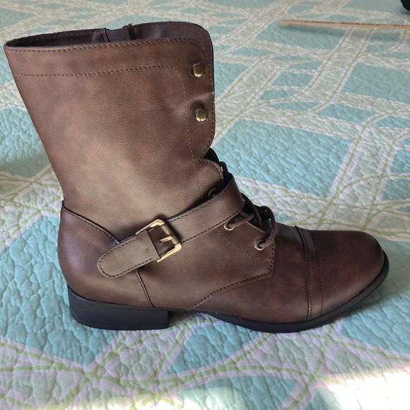 WOMEN’S SIZE 9 NWOT BOOTS - Picture 5 of 5